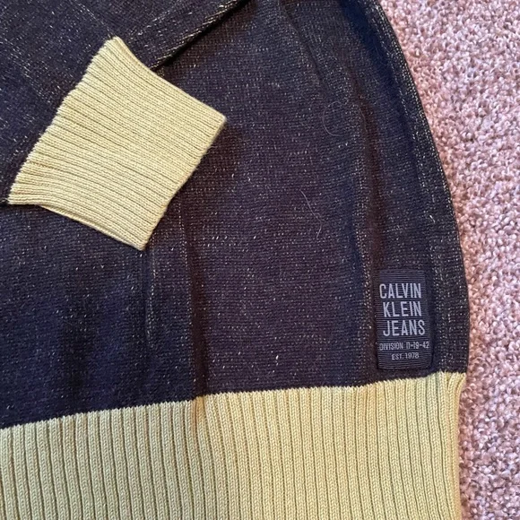 Calvin Klein Jeans Long Sleeve Sweater Black and Green - Picture 4 of 7